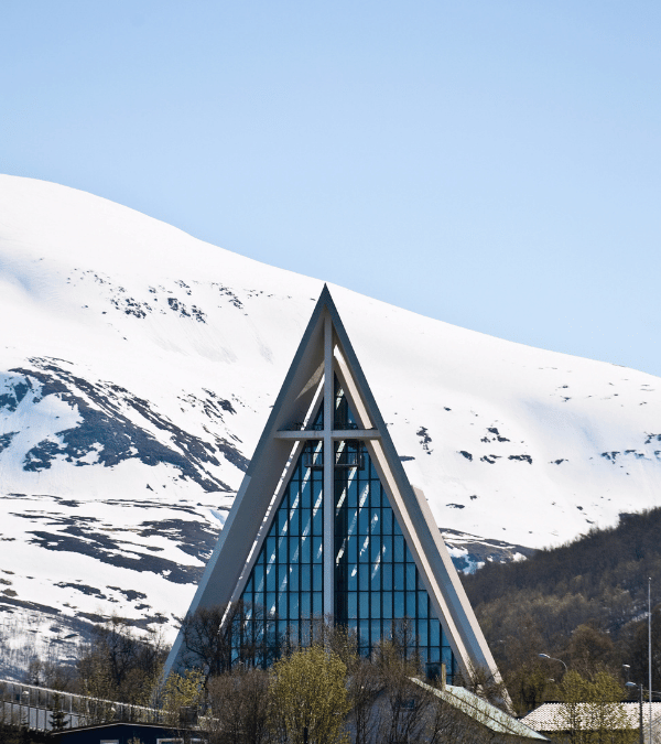 Wat maakt de Tromsø Arctic Cathedral zo bijzonder?